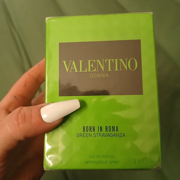 BNIB Valentino Donna Born in Roma Perfume - Picture 4 of 6